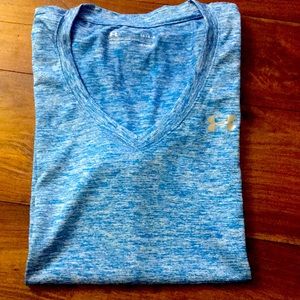 Under Armour women’s sport top